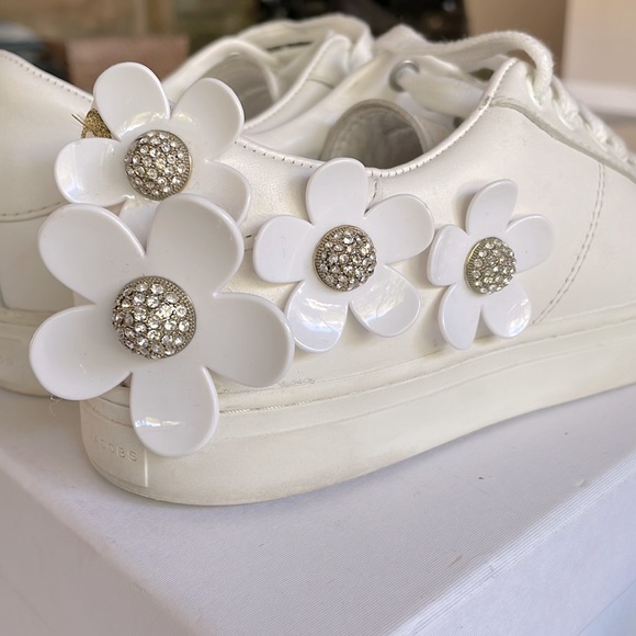 MARC JACOBS WHITE DAISY SNEAKERS - Picture 2 of 11